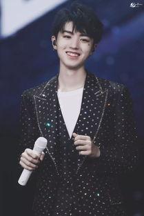 王俊凯肖战最新爆料新闻,揭秘娱乐圈幕后真相